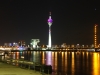 Vista nocturna de la torre de comunicacions